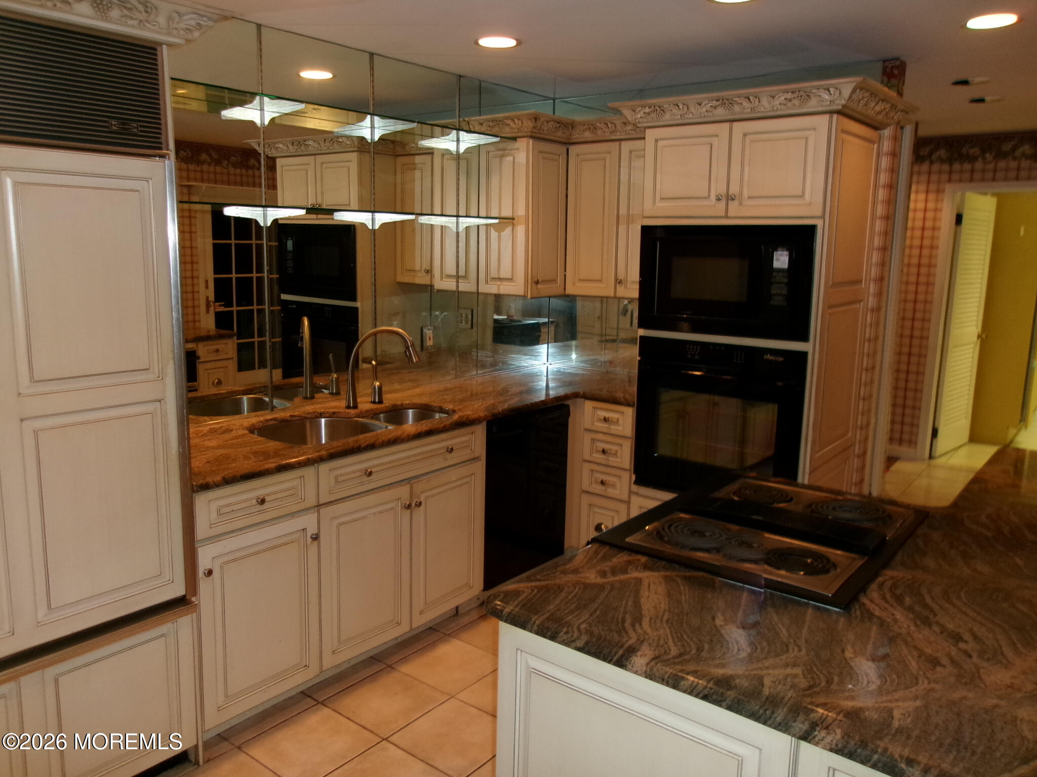 852 Glenwood Circle