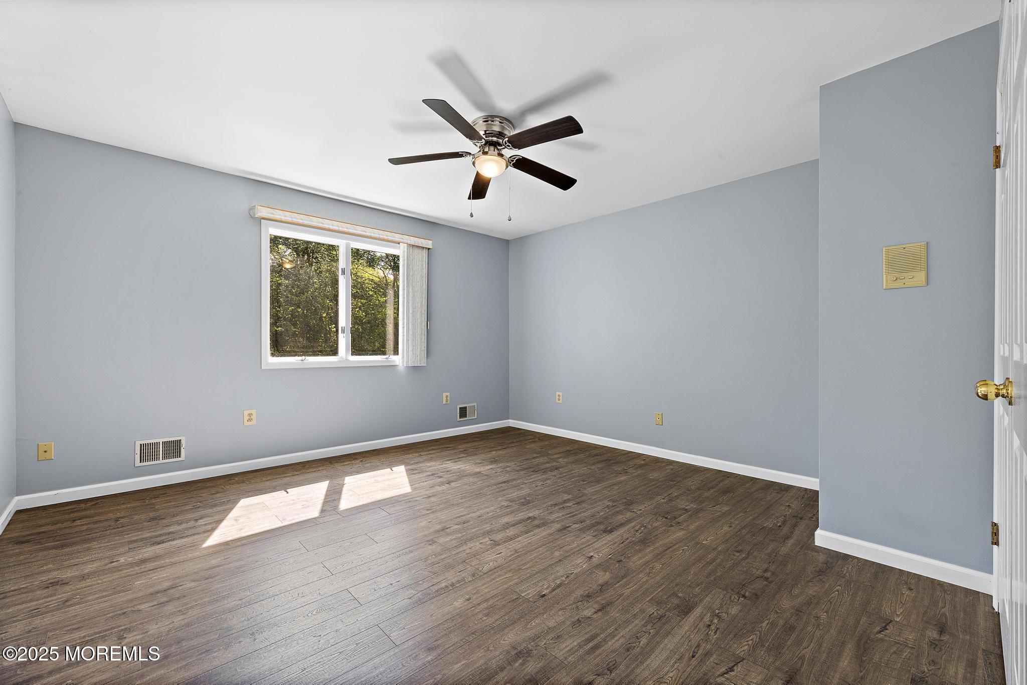 25 Burr Avenue, Morganville, New Jersey image 32
