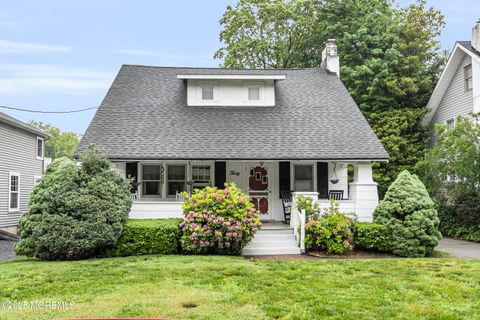 30 Balloch Place Red Bank NJ 07701