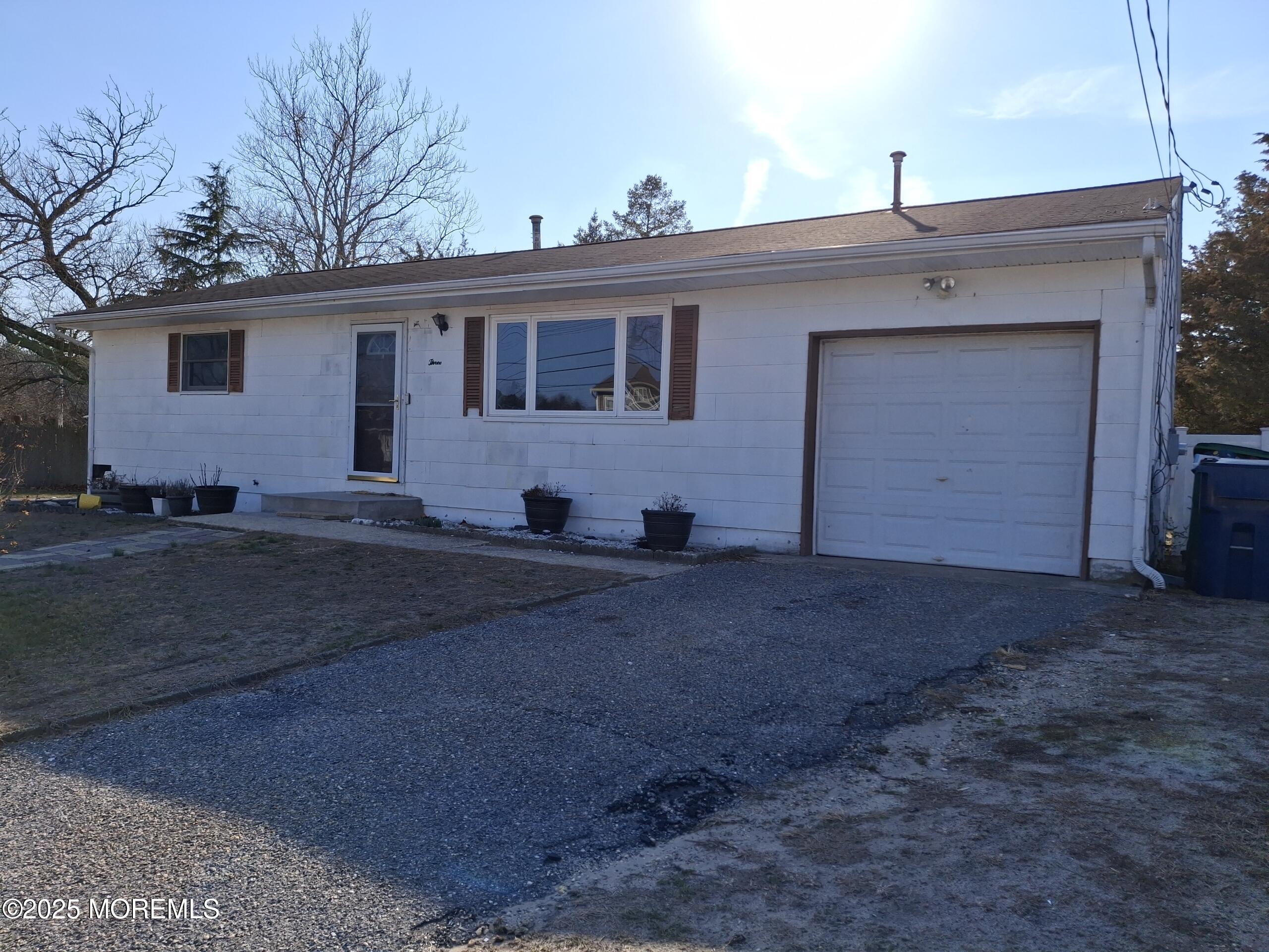 3 Green Ridge Drive, Toms River, New Jersey image 1