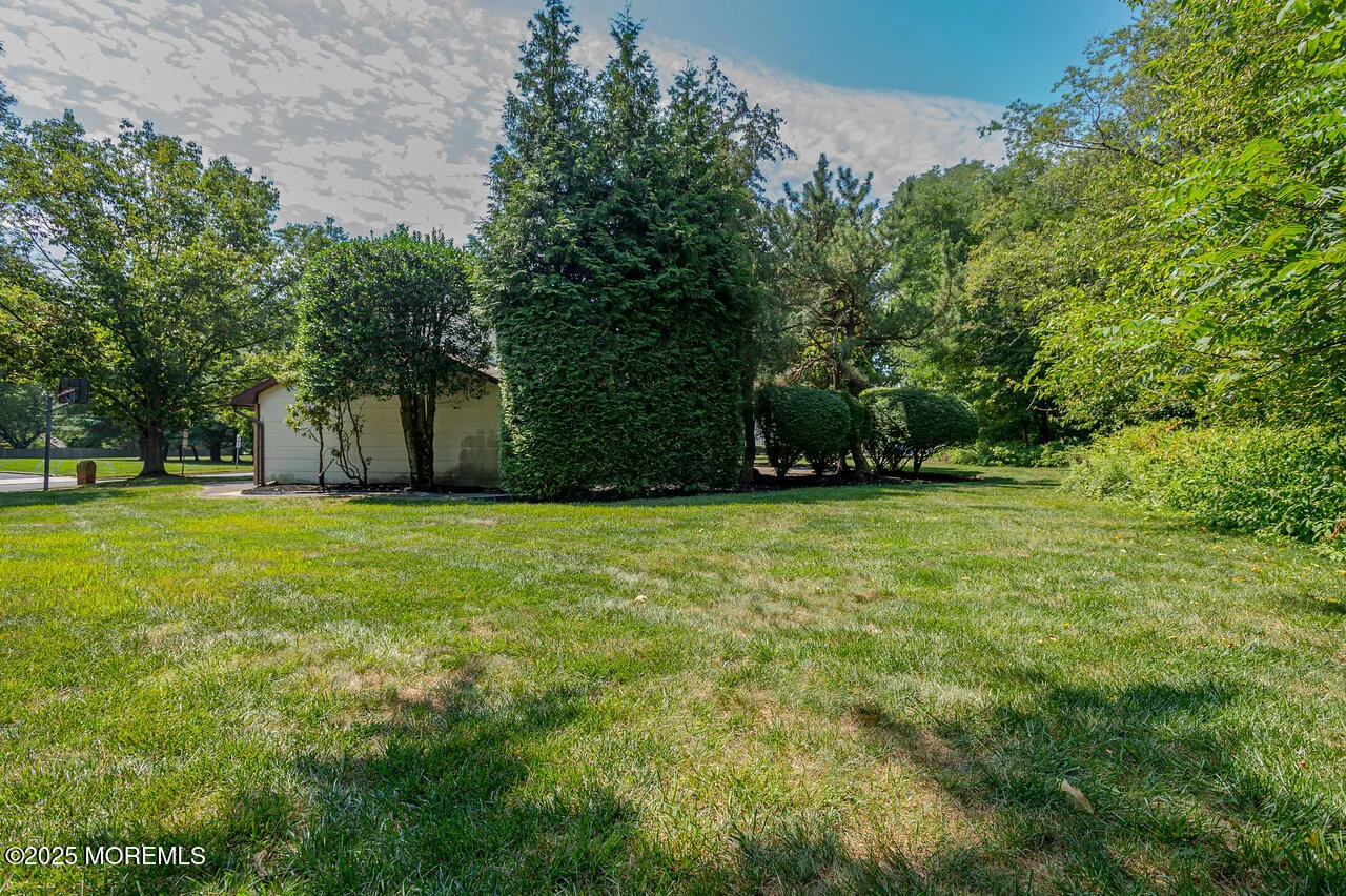 Freehold, New Jersey 07728, United States, 4 Bedrooms Bedrooms, ,3 BathroomsBathrooms,Residential,Active,193068