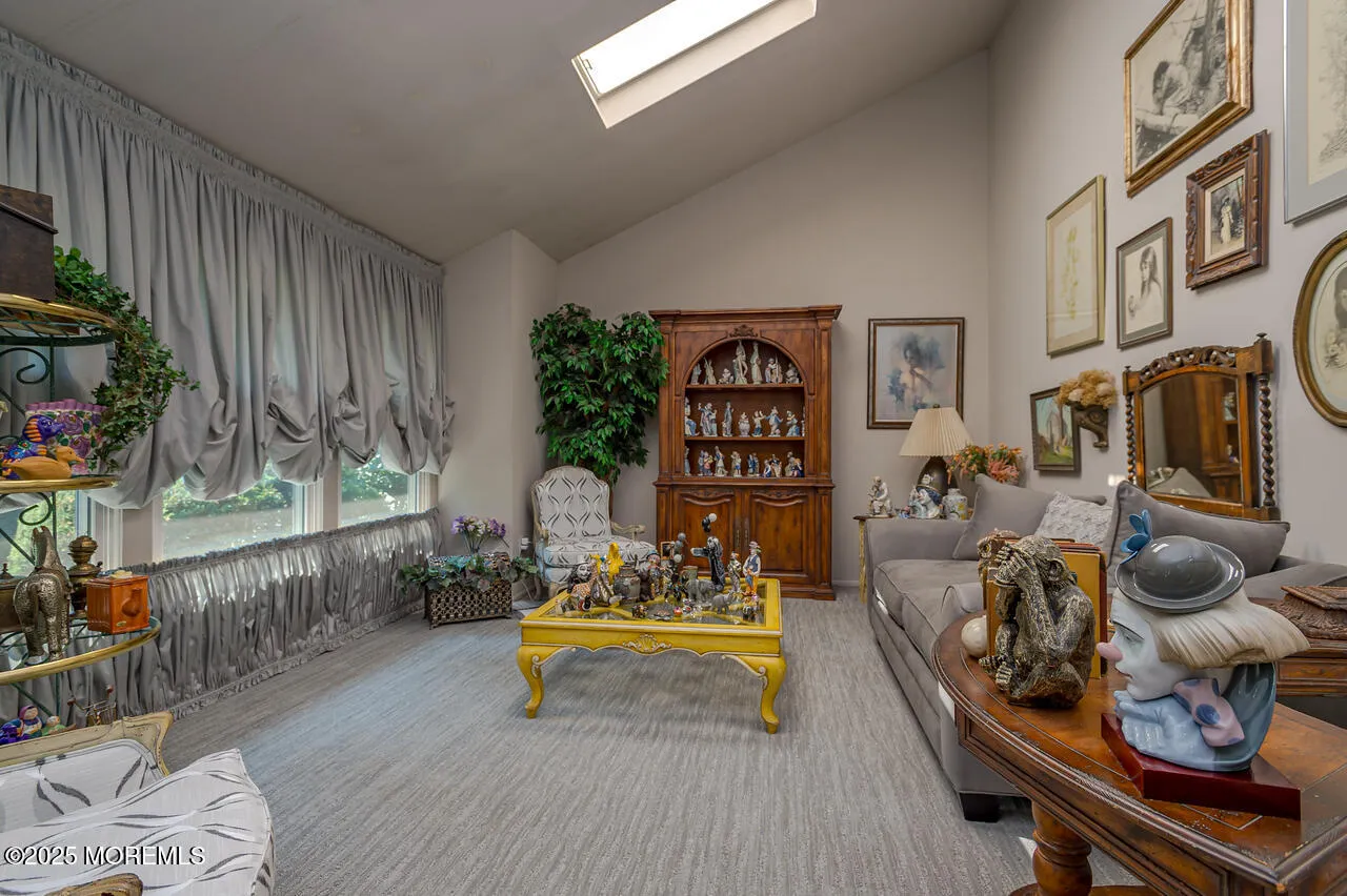 Freehold, New Jersey 07728, United States, 4 Bedrooms Bedrooms, ,3 BathroomsBathrooms,Residential,Active,193068