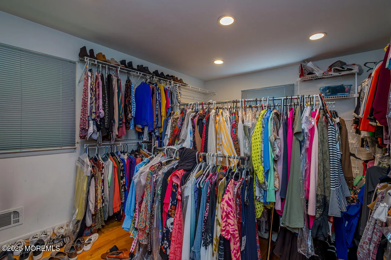 Freehold, New Jersey 07728, United States, 4 Bedrooms Bedrooms, ,3 BathroomsBathrooms,Residential,Active,193068