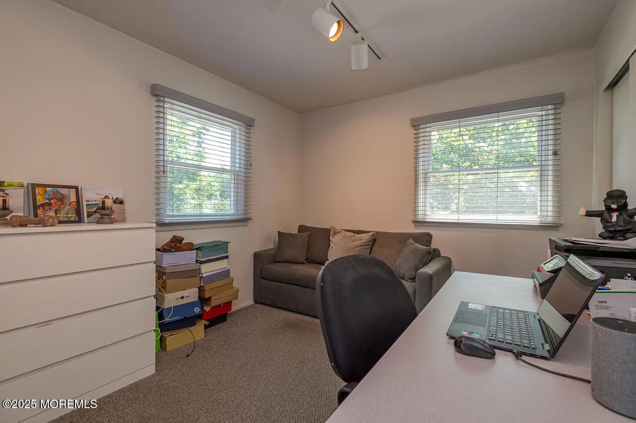 Freehold, New Jersey 07728, United States, 4 Bedrooms Bedrooms, ,3 BathroomsBathrooms,Residential,Active,193068