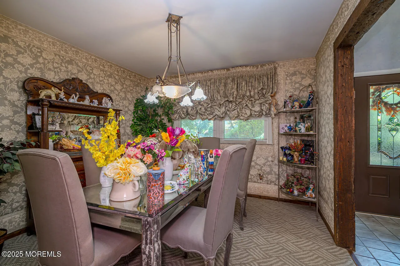 Freehold, New Jersey 07728, United States, 4 Bedrooms Bedrooms, ,3 BathroomsBathrooms,Residential,Active,193068