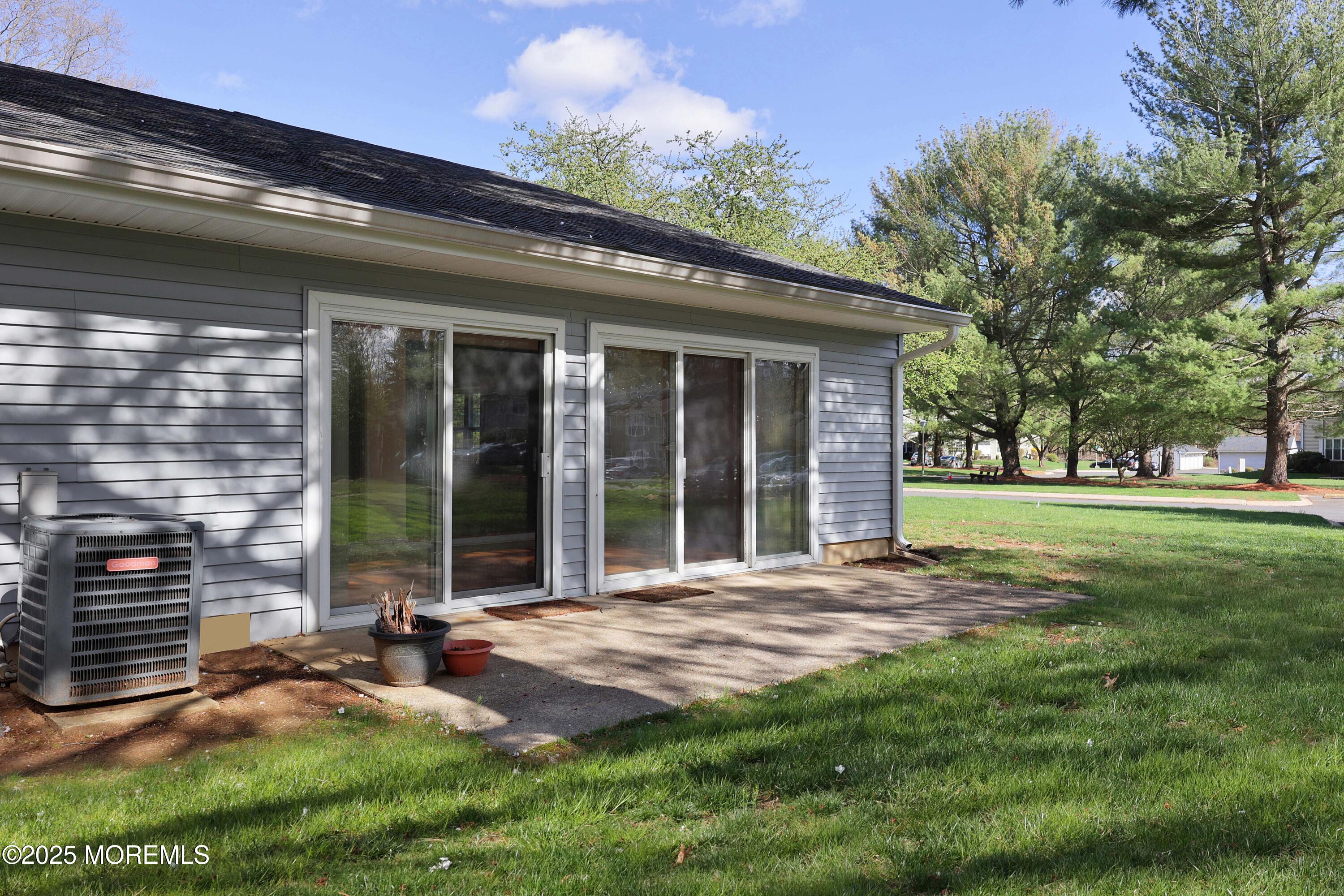 56 Privet Place, Red Bank, New Jersey image 4