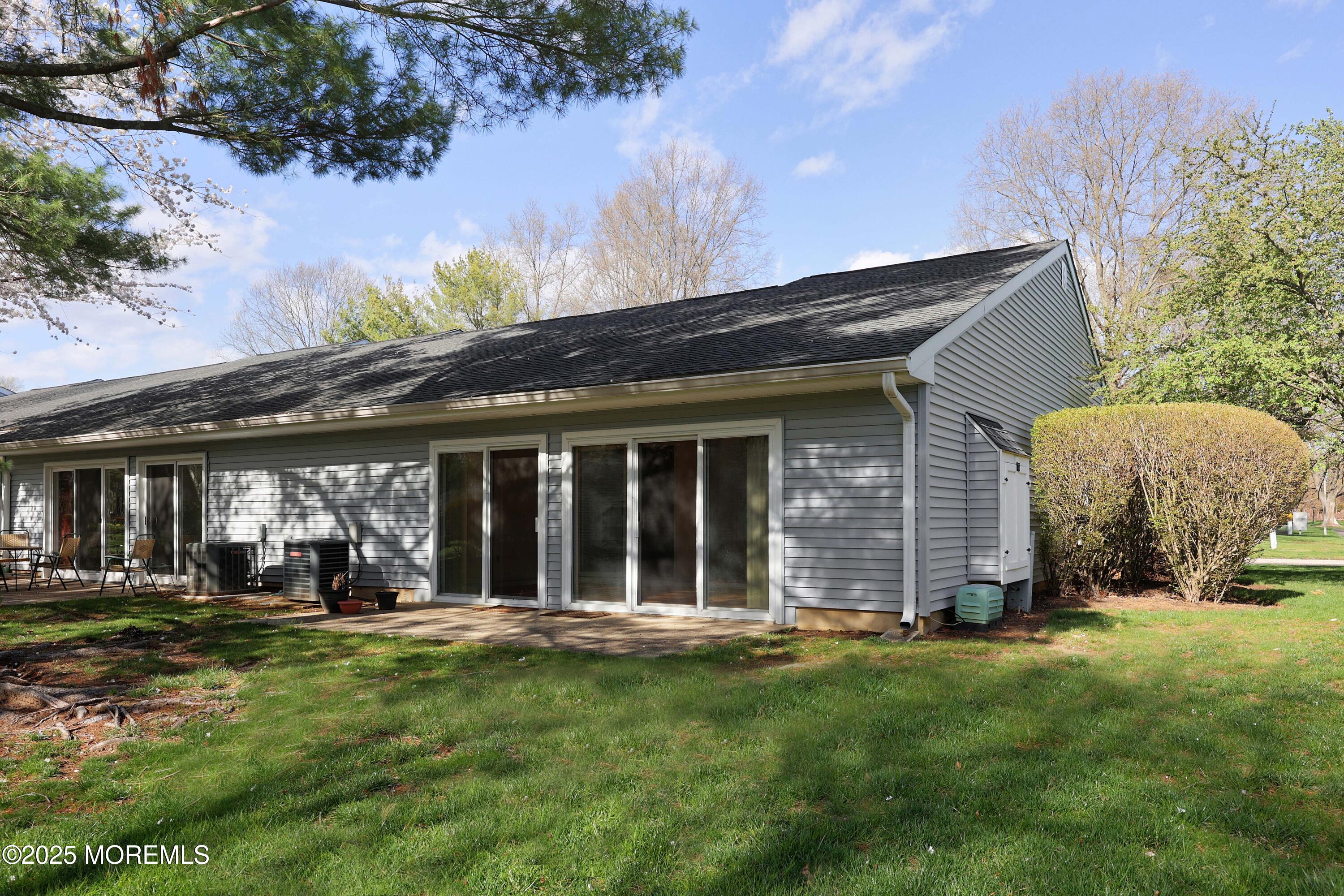 56 Privet Place, Red Bank, New Jersey image 5