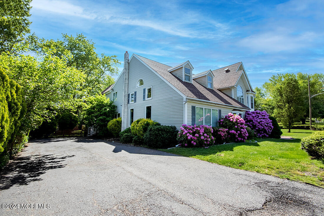 72 Vanderveer Road, Freehold, New Jersey image 5