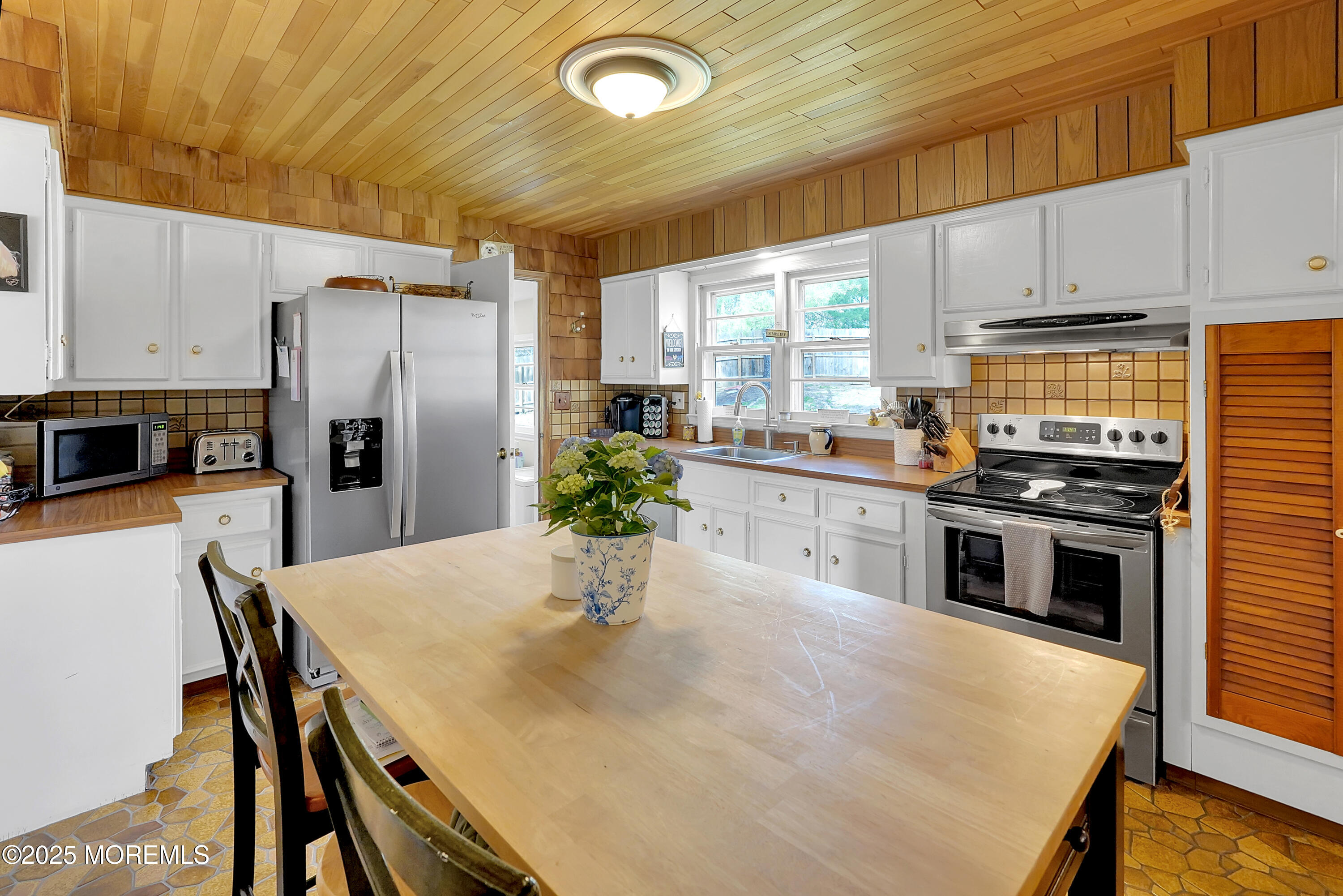 119 Sandspring Drive, Eatontown, New Jersey image 15