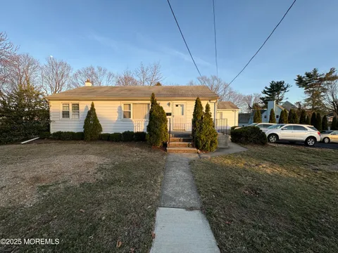 MLS: 22507365