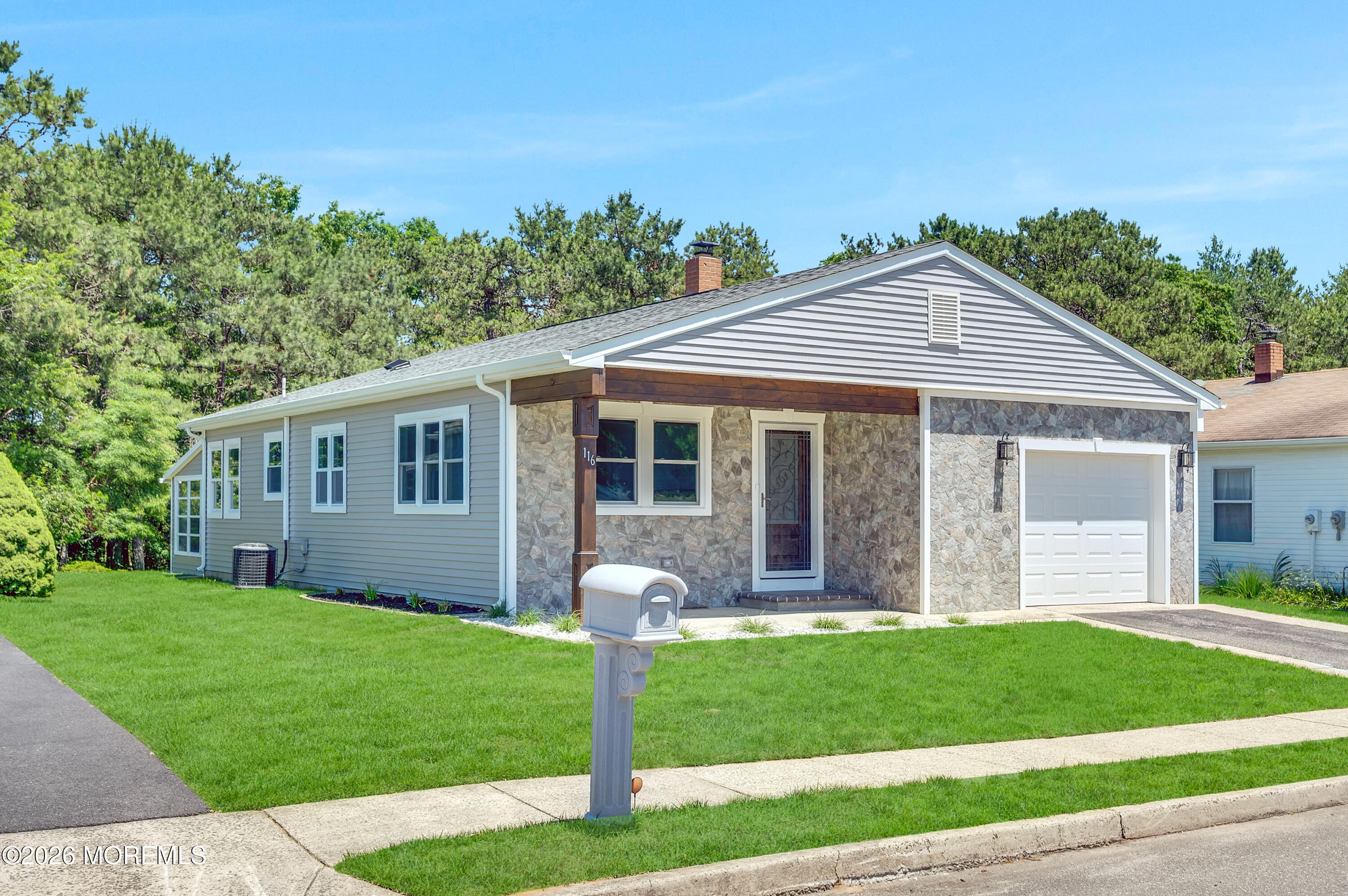 116 Orlando Boulevard - Photo 4