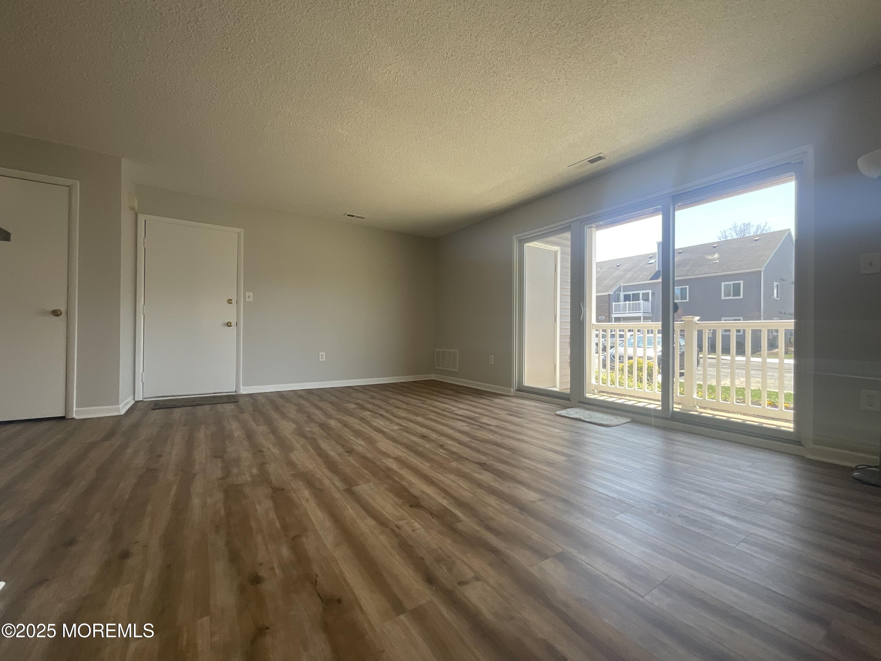 8301 Tamarron Drive #8301, Plainsboro, New Jersey image 14