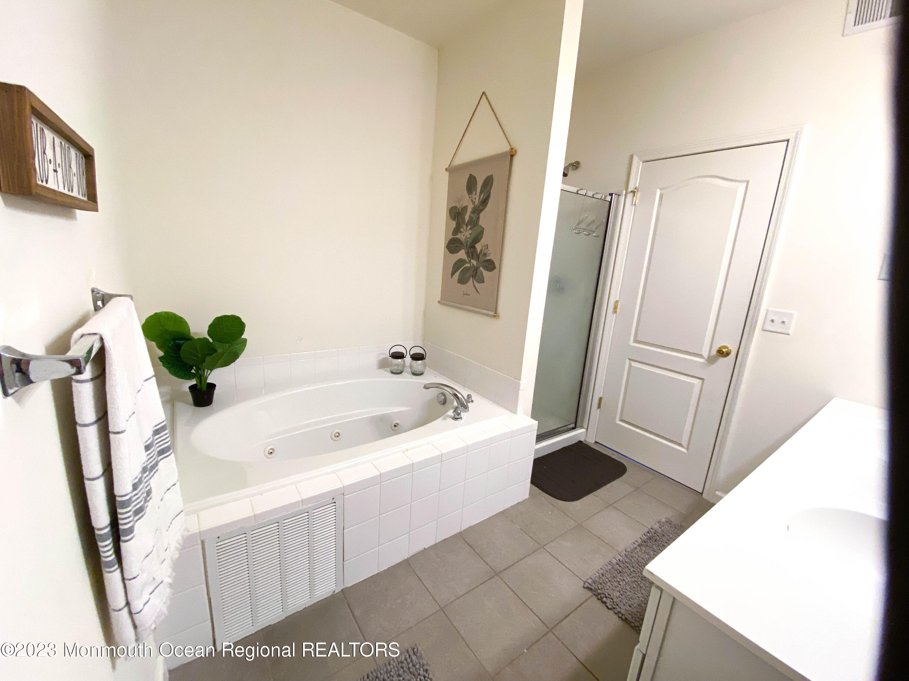 318 Hawthorne Lane, Barnegat, New Jersey image 32