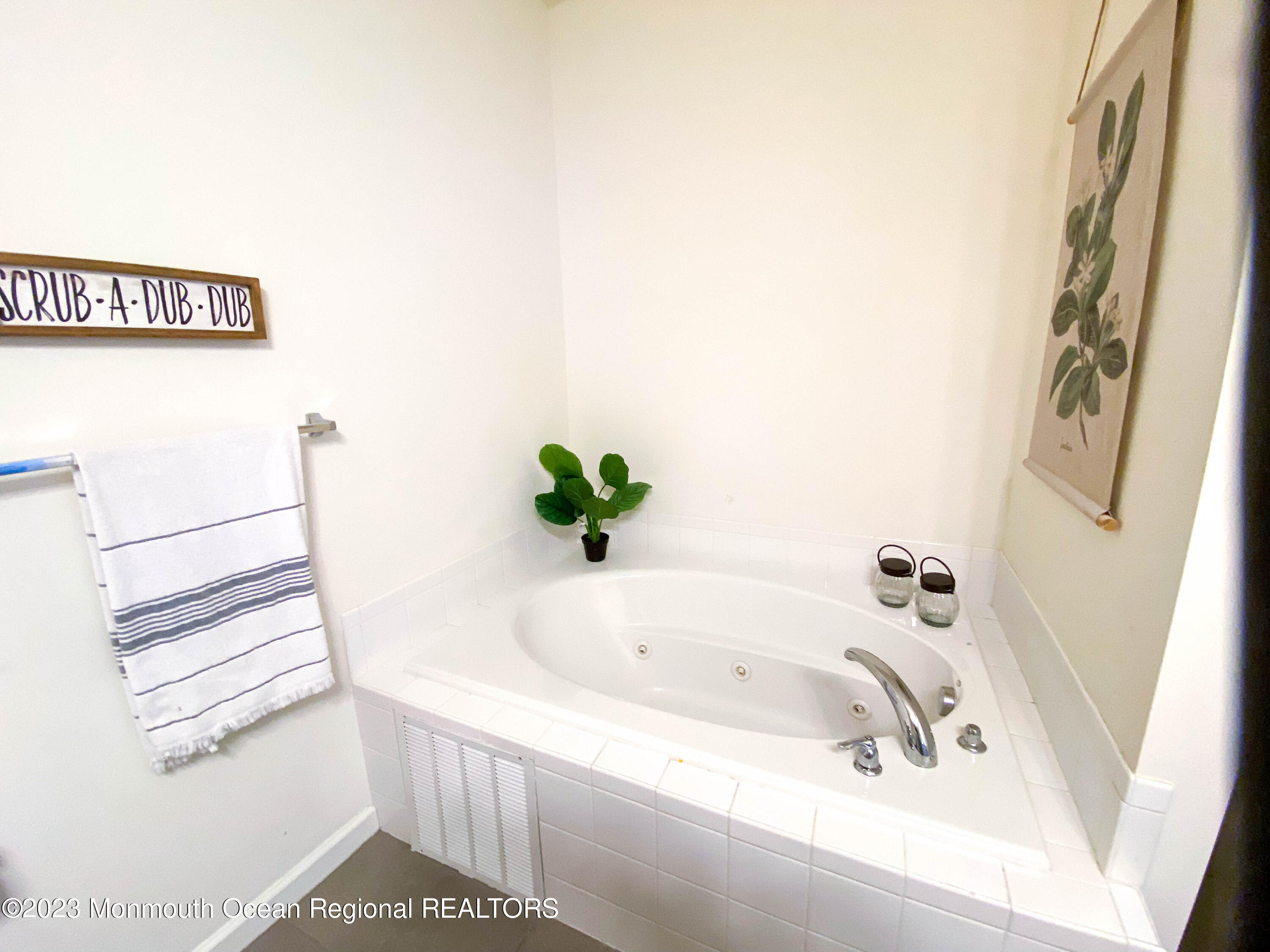 318 Hawthorne Lane, Barnegat, New Jersey image 31