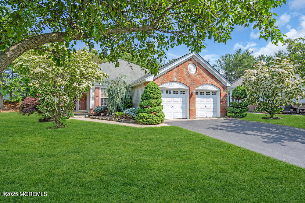 14 Gardenways Court, Lakewood, New Jersey image 3