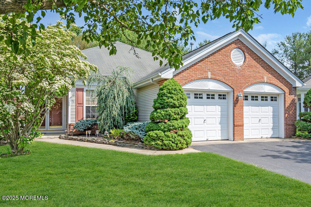 14 Gardenways Court, Lakewood, New Jersey image 1