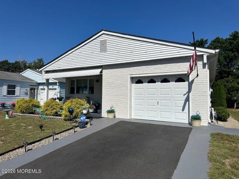 Photo of 112 Santiago Drive, Toms River, NJ 08757 (MLS # 22632696)