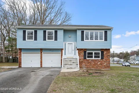 MLS: 22508753