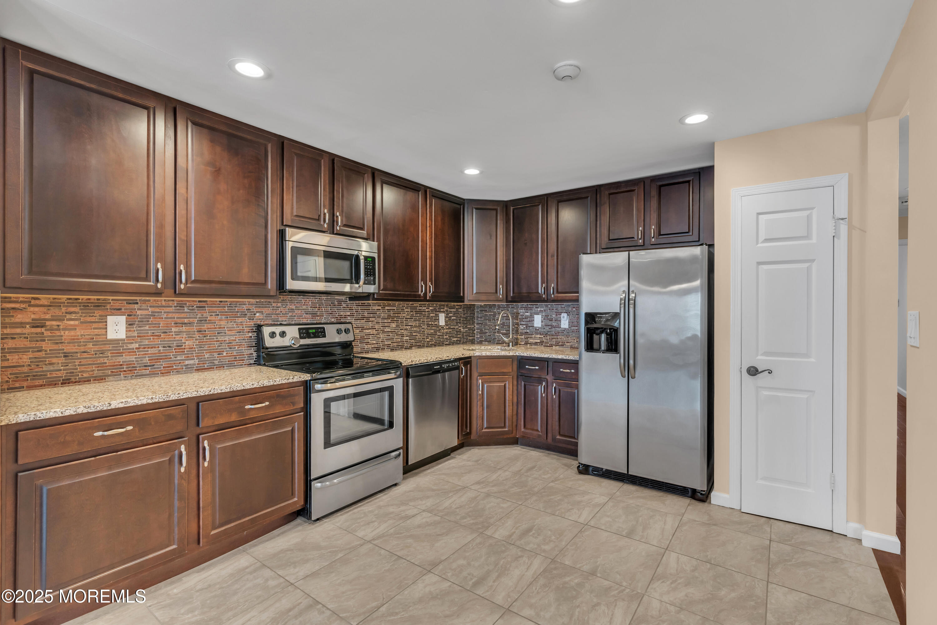 33 Daniel Webster Avenue #B, Monroe Township, New Jersey image 13