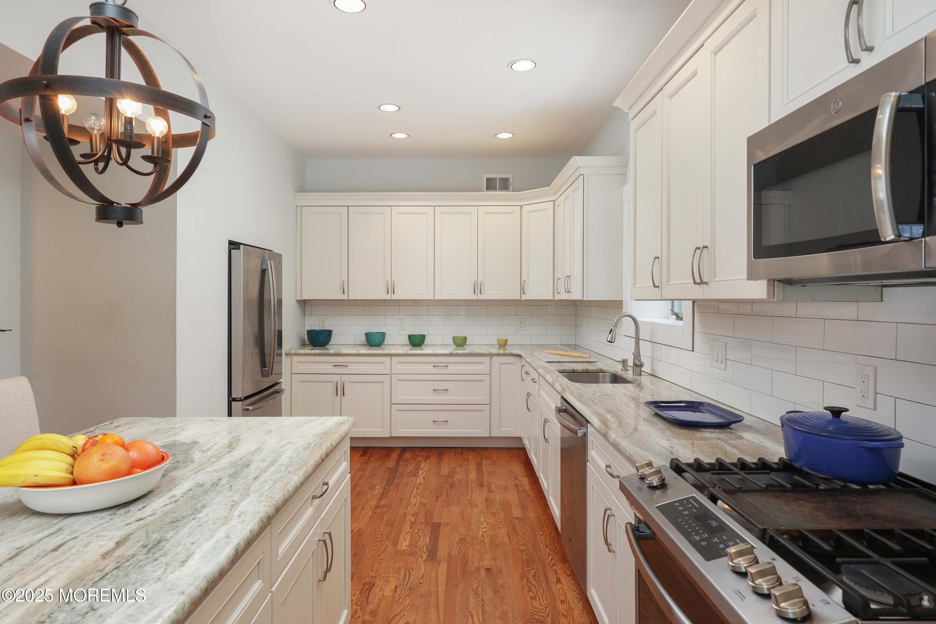 59 Peters Place, Red Bank, New Jersey image 12