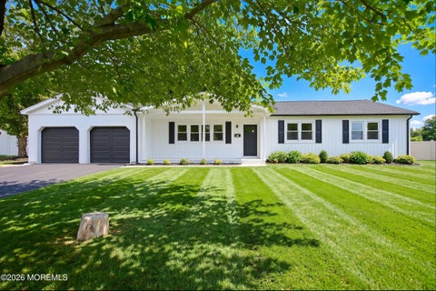 Homes For Sale - 17 Mohawk Drive<br/> Monmouth County, Matawan, NJ 07747
