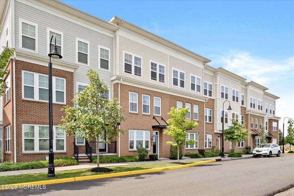 21 GREEN ST, NORTH BRUNSWICK, NJ 08902 - Image 0bb8be2076c5c87e1d6af8f73cb962ca/1850839773