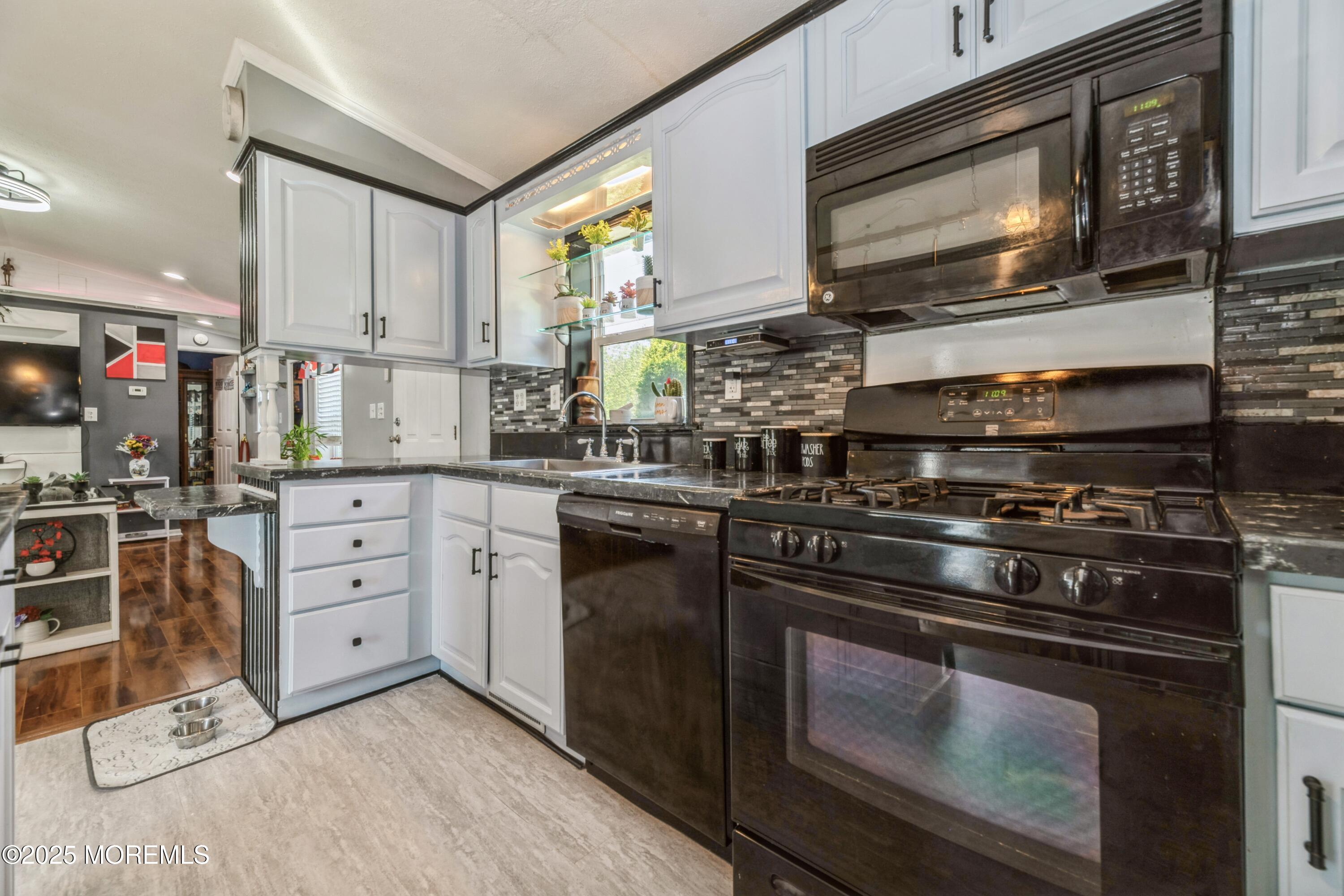 501 Lane F, Hazlet, New Jersey image 11