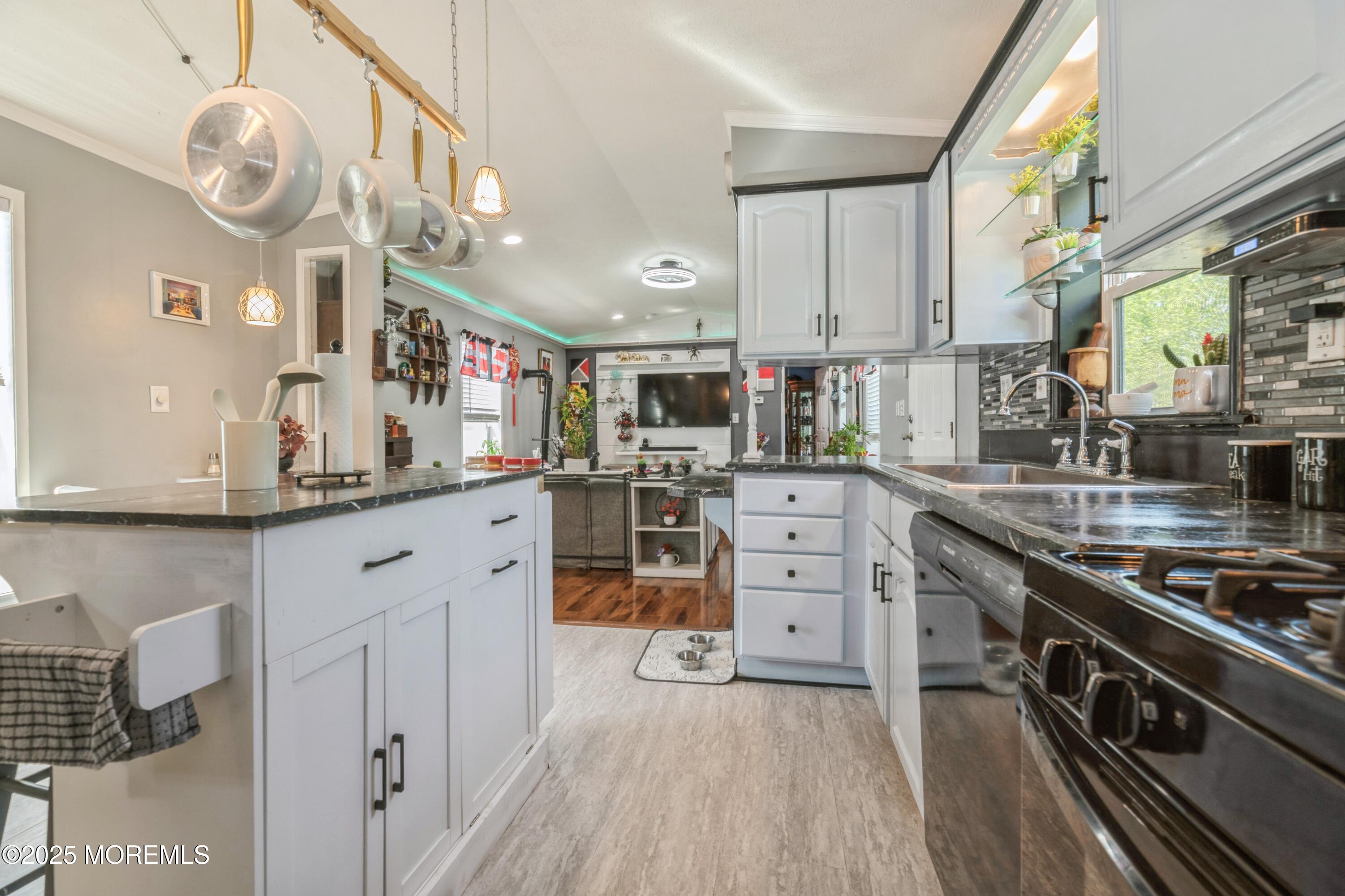 501 Lane F, Hazlet, New Jersey image 10