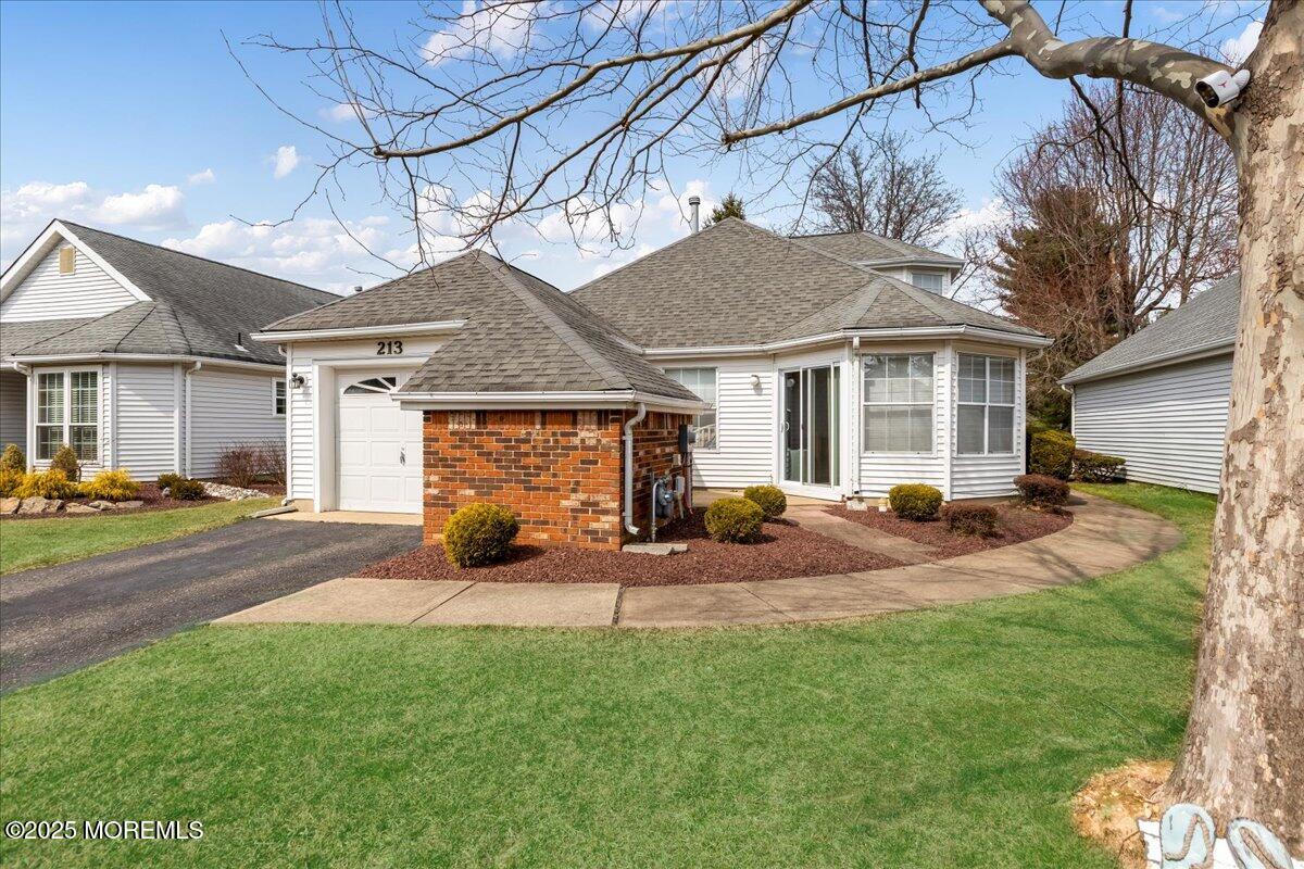 213 Peach Tree Place, Freehold, New Jersey image 1