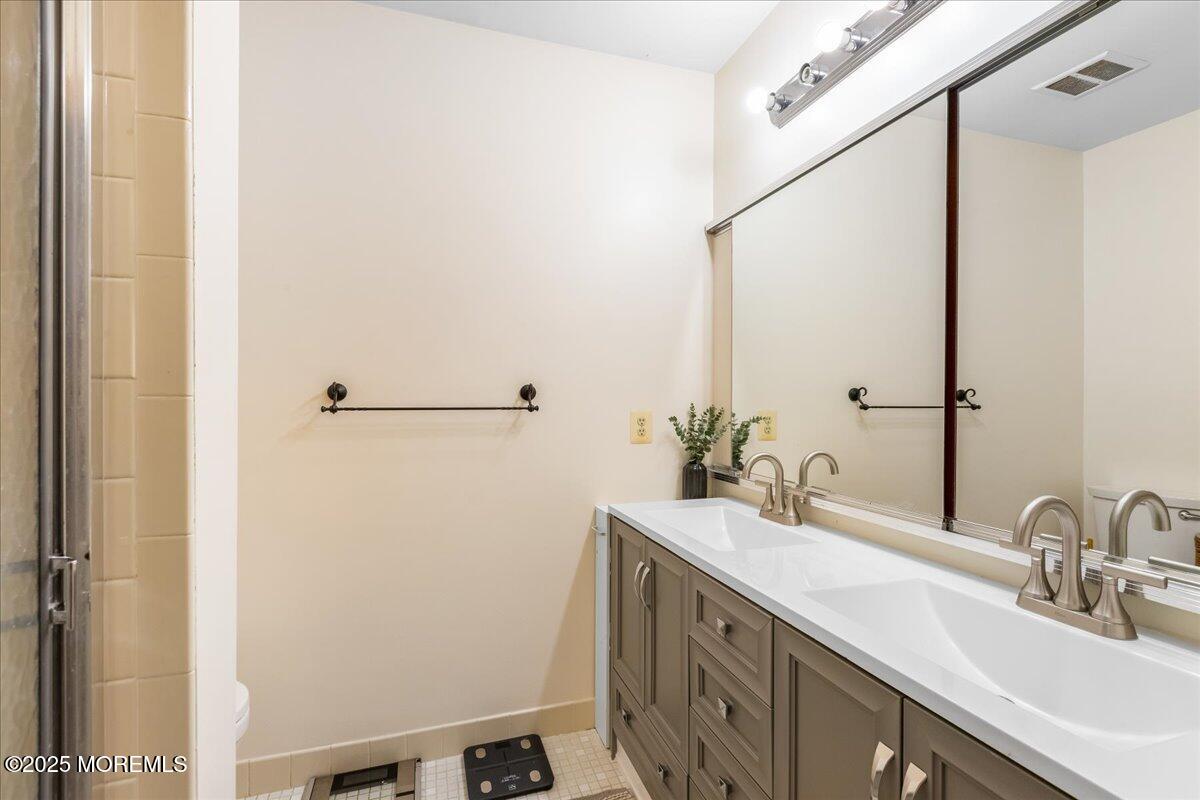 213 Peach Tree Place, Freehold, New Jersey image 13