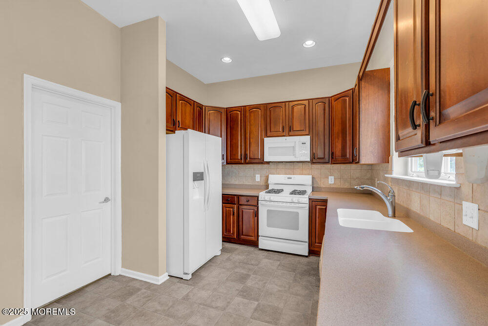 63 Merion Lane, Jackson, New Jersey image 25
