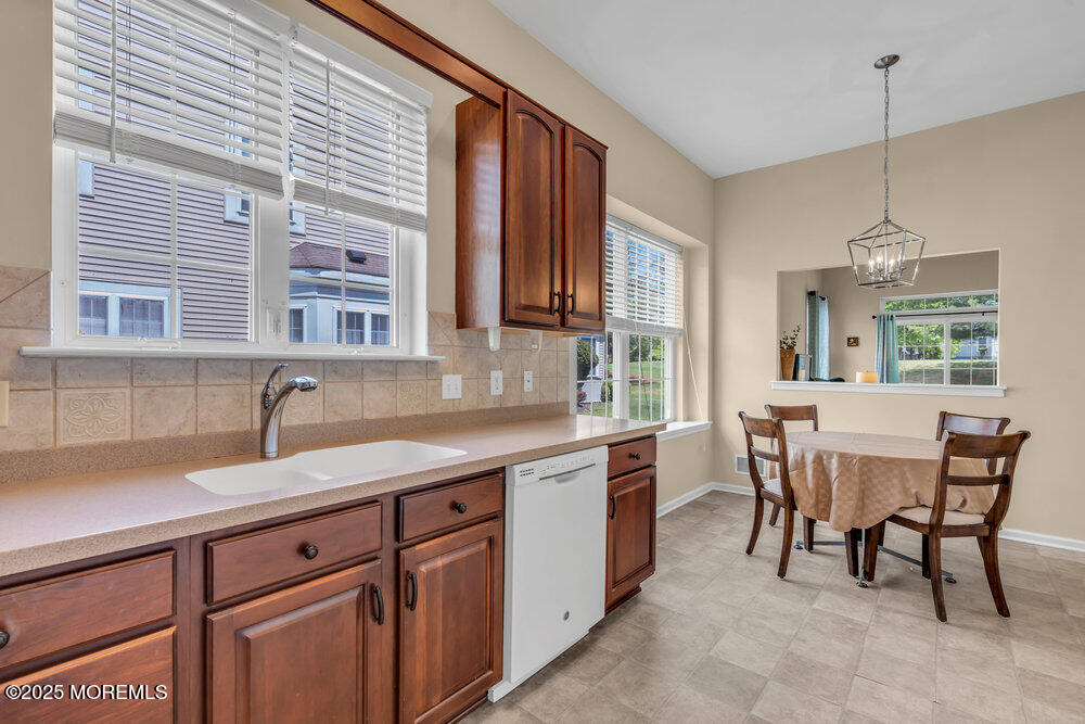 63 Merion Lane, Jackson, New Jersey image 27