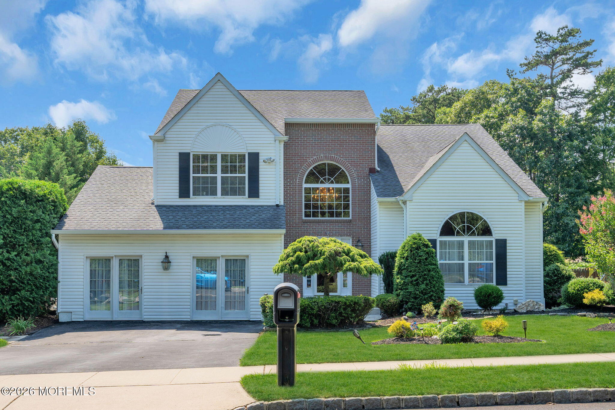 494 Meadowood Road