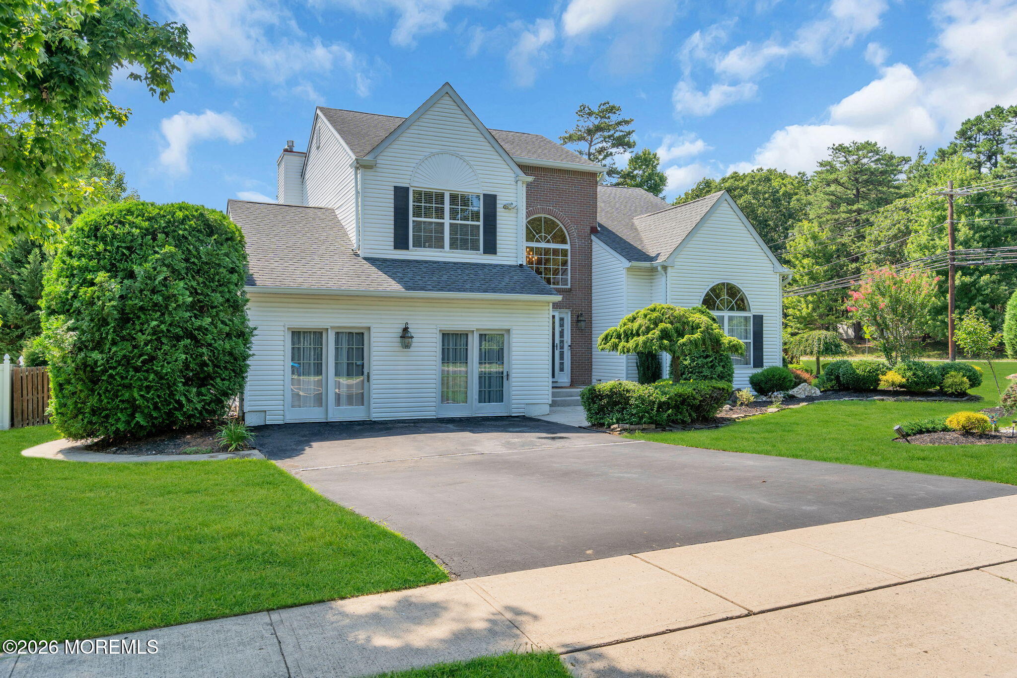 494 Meadowood Road