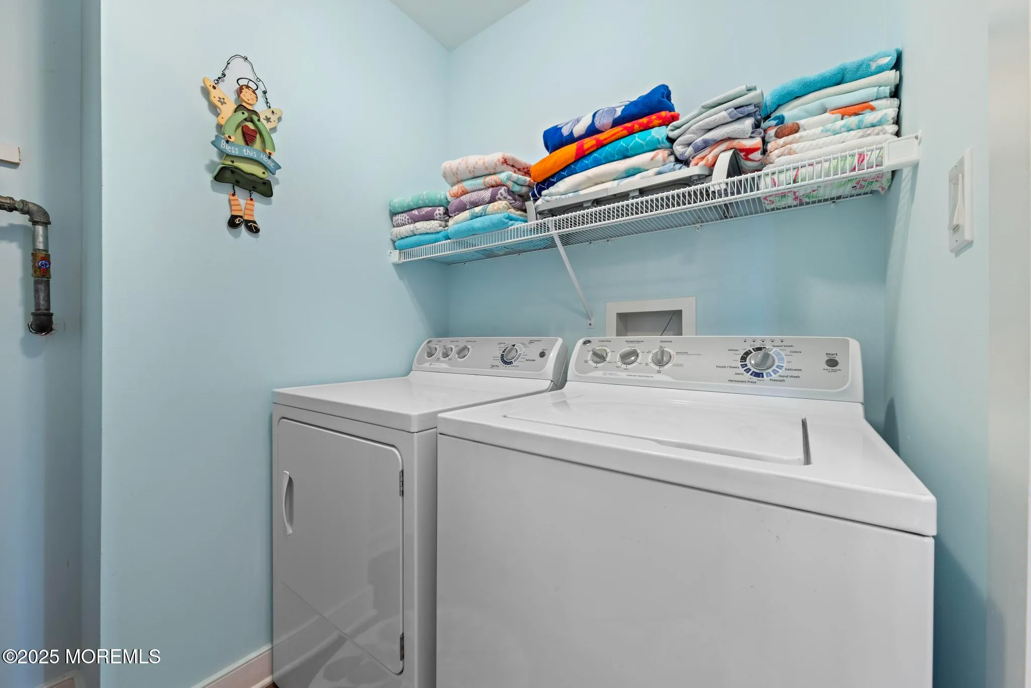 Beach Haven, New Jersey 08008, United States, 3 Bedrooms Bedrooms, ,2 BathroomsBathrooms,Residential,Active,195064