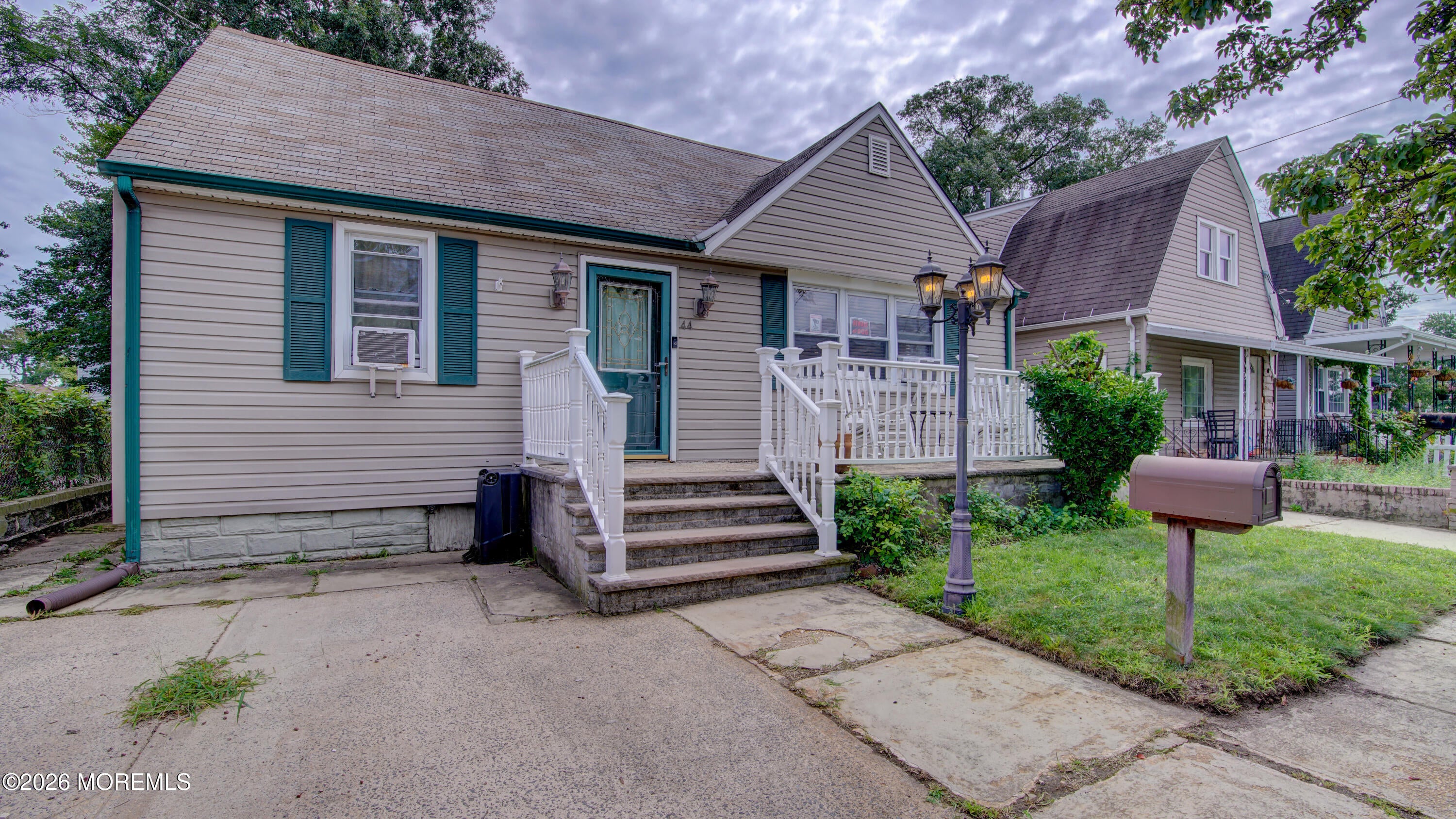 44 Briarwood Avenue