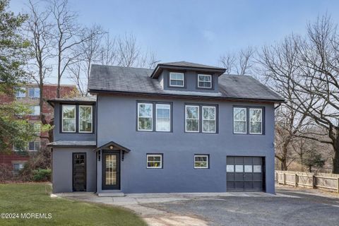 13 Memorial Parkway Atlantic Highlands NJ 07716
