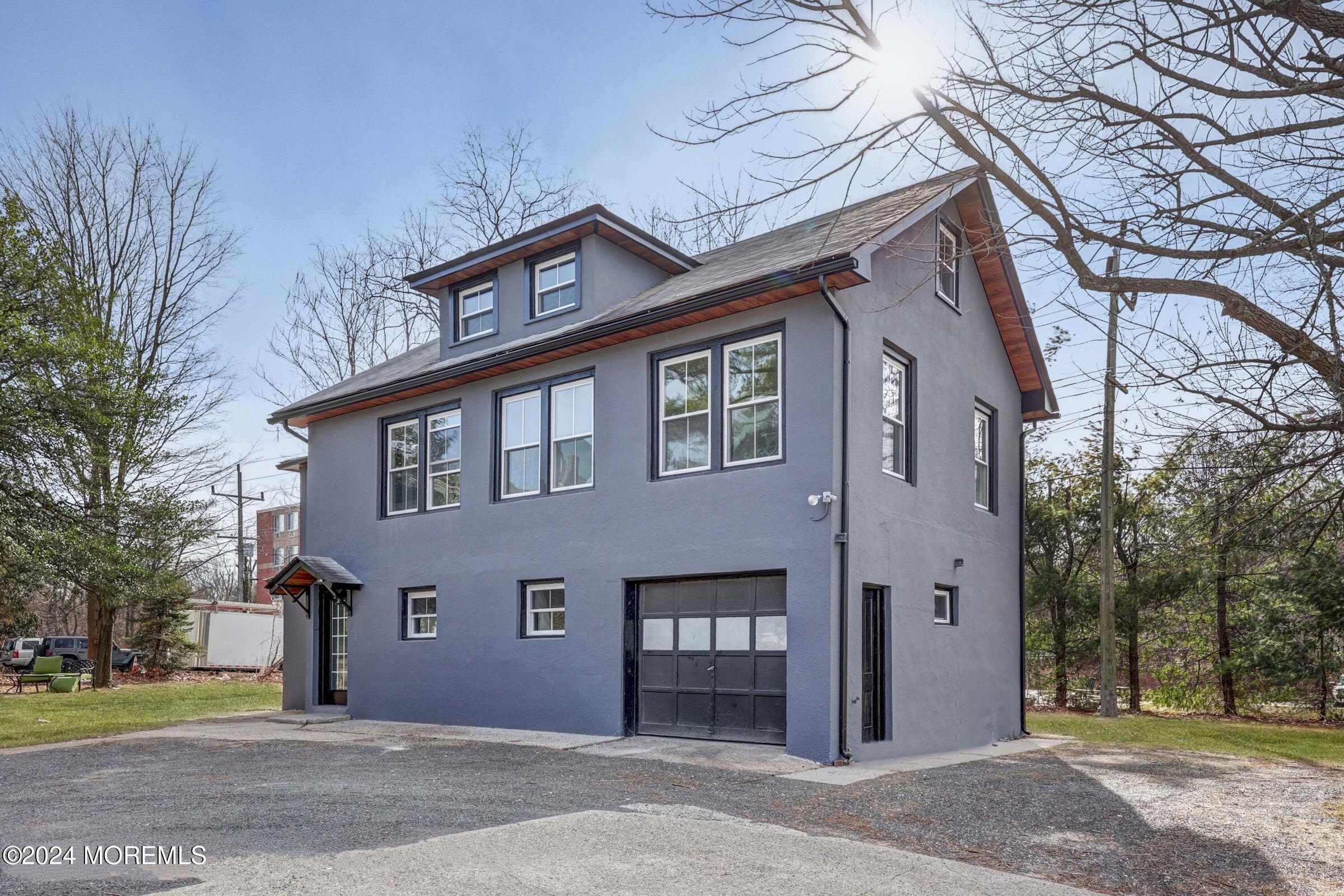 13 Memorial Parkway