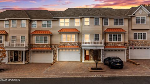 Photo of 47 White Oak Lane, Aberdeen, NJ 07747 (MLS # 22534915)