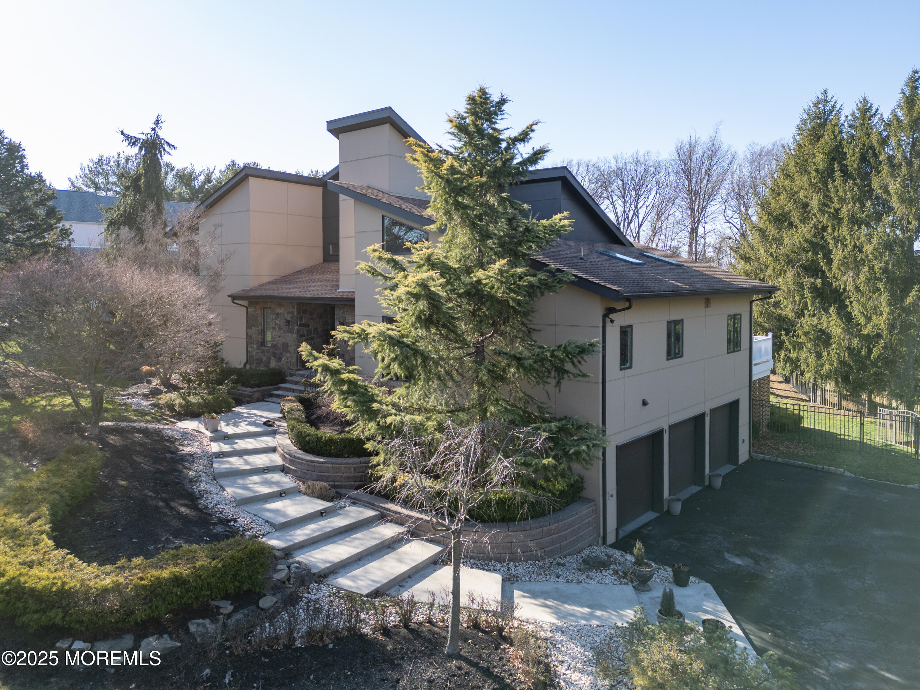 13 Dora Lane, Holmdel, New Jersey image 2