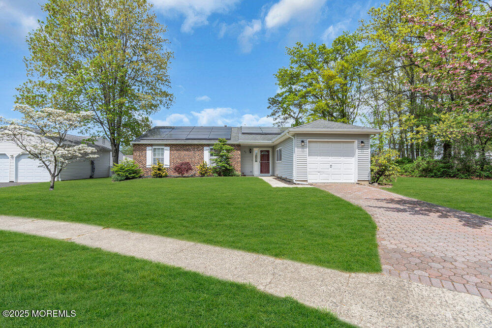 27 Laurel Crest Drive, Howell, New Jersey image 3