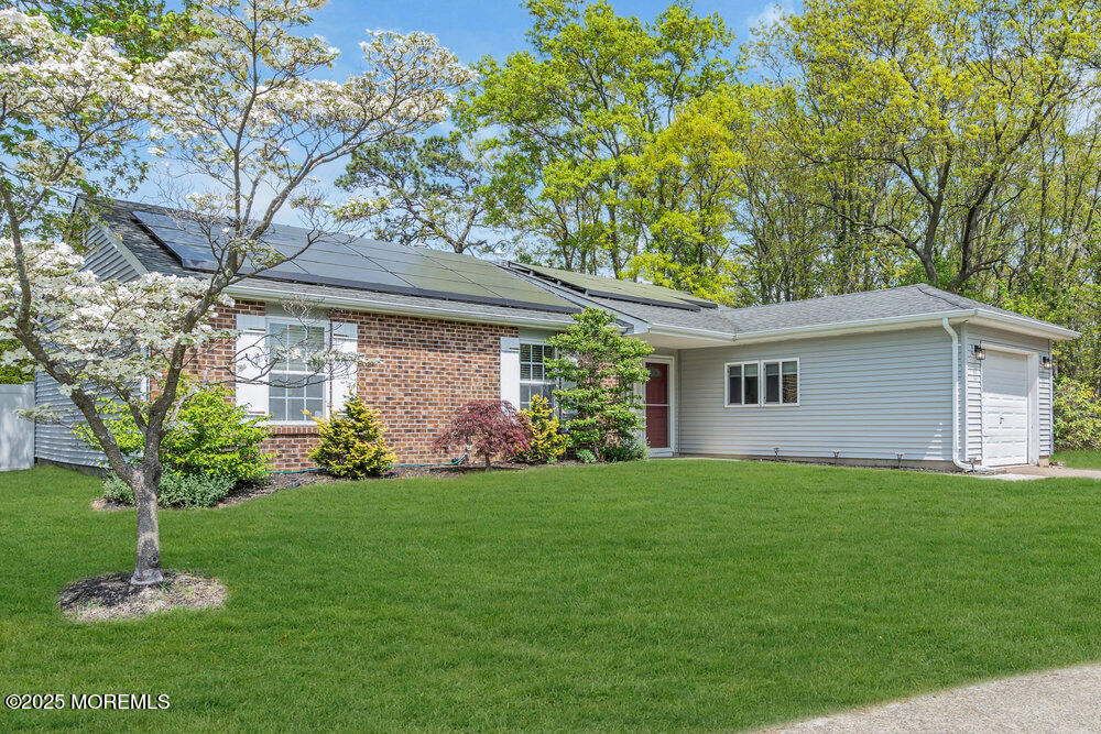 27 Laurel Crest Drive, Howell, New Jersey image 4