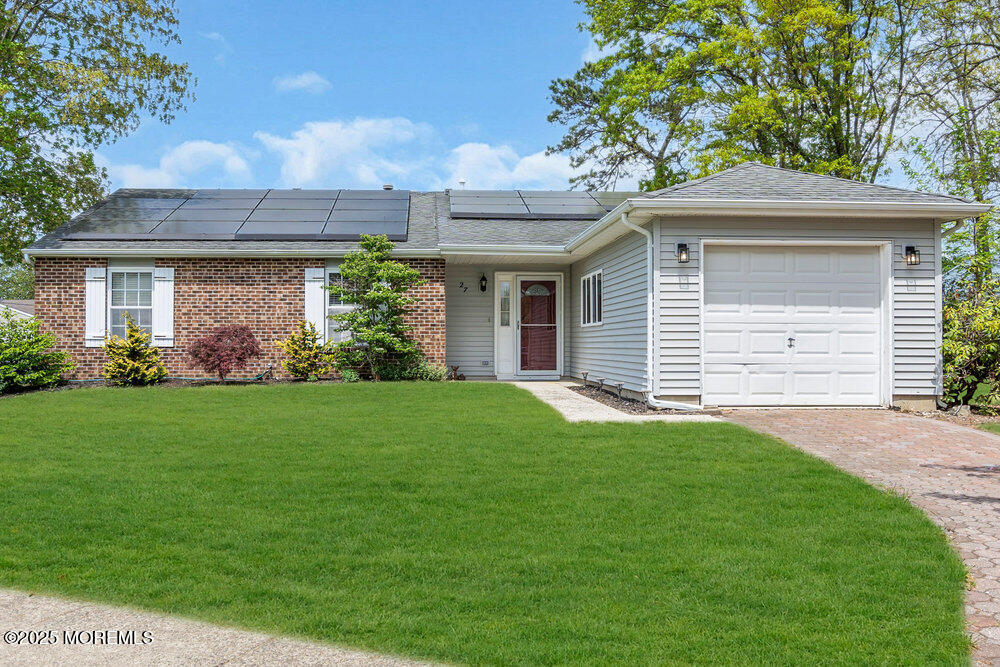 27 Laurel Crest Drive, Howell, New Jersey image 2