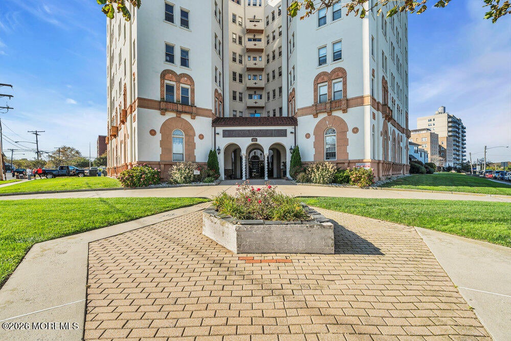 400 Deal Lake Drive PH1