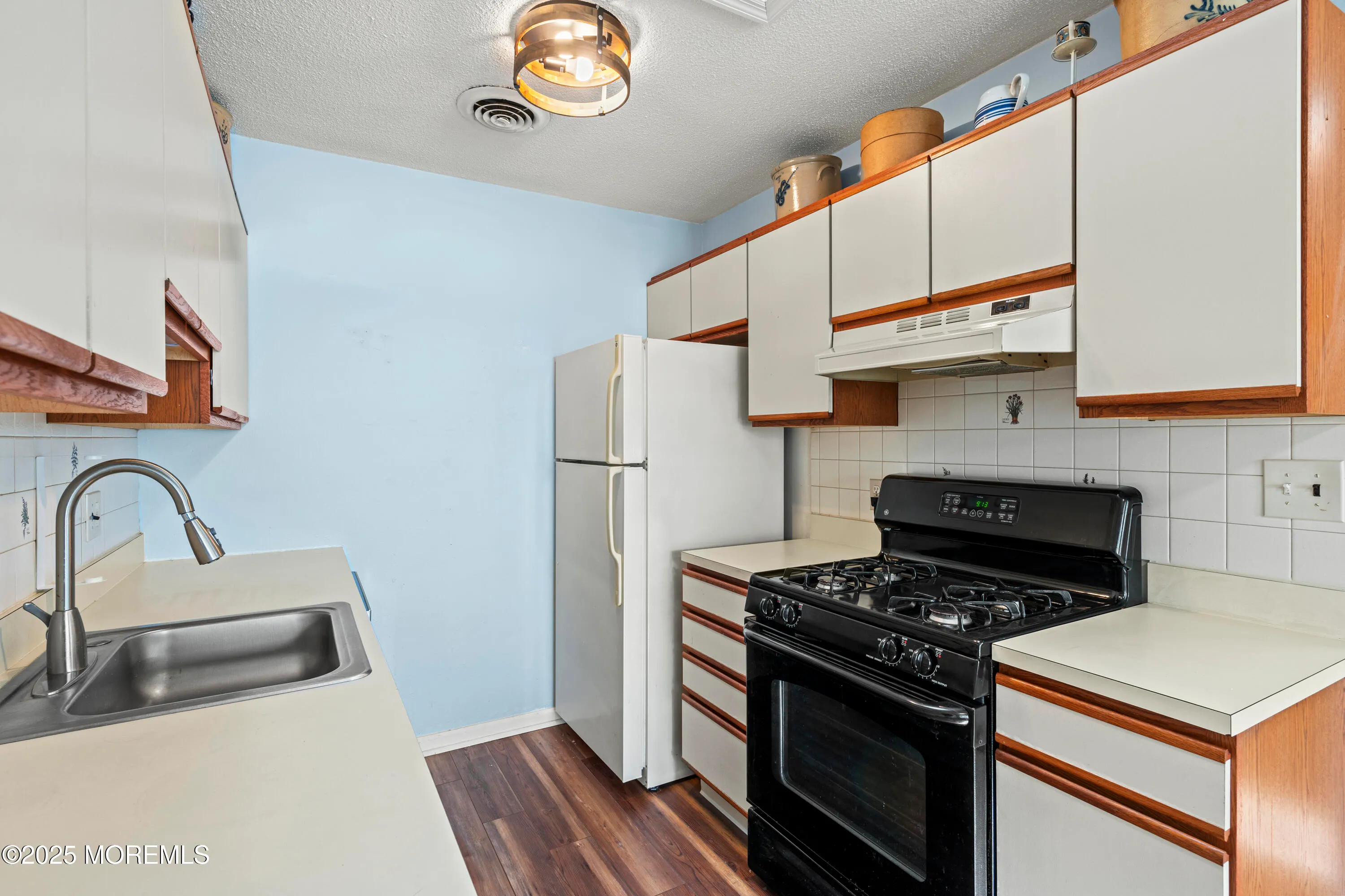 Little Egg Harbor, New Jersey 08087, United States, 2 Bedrooms Bedrooms, ,1 BathroomBathrooms,Residential,Pending,251047