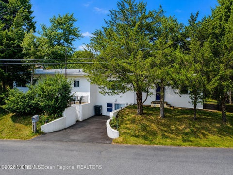 Homes For Sale - 563 Reed Road<br/> Jackson, NJ 08527