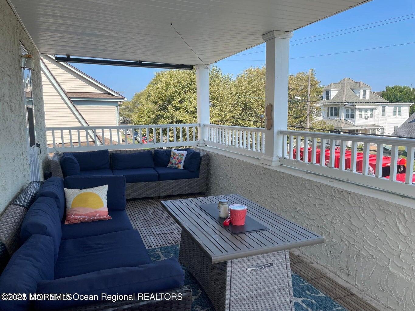 711 Beach Avenue 3
