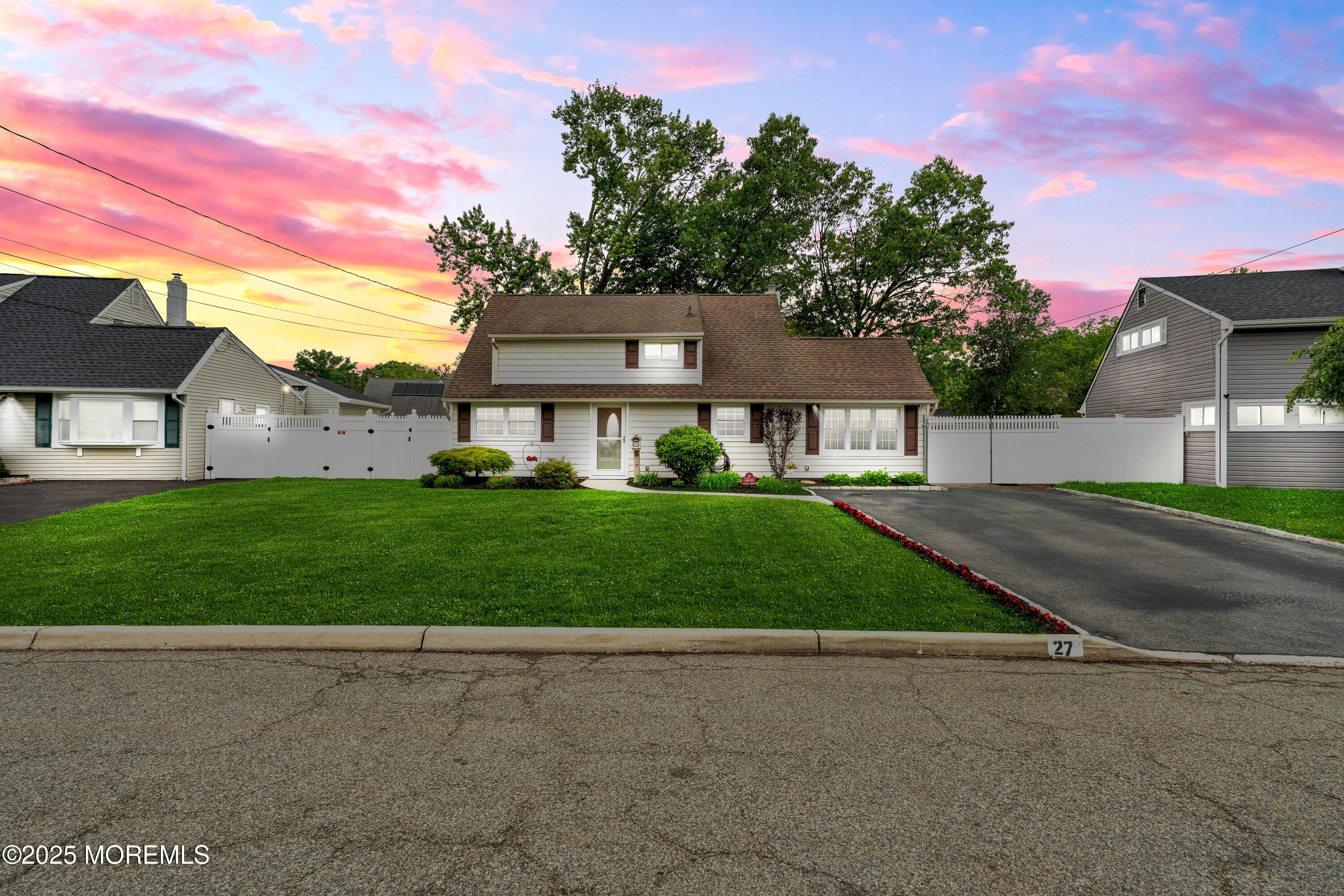 27 Sunrise Road, Old Bridge, New Jersey image 4