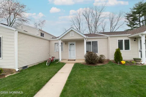 68 Greenwood Drive, Freehold, NJ 07728 - MLS#: 22510424