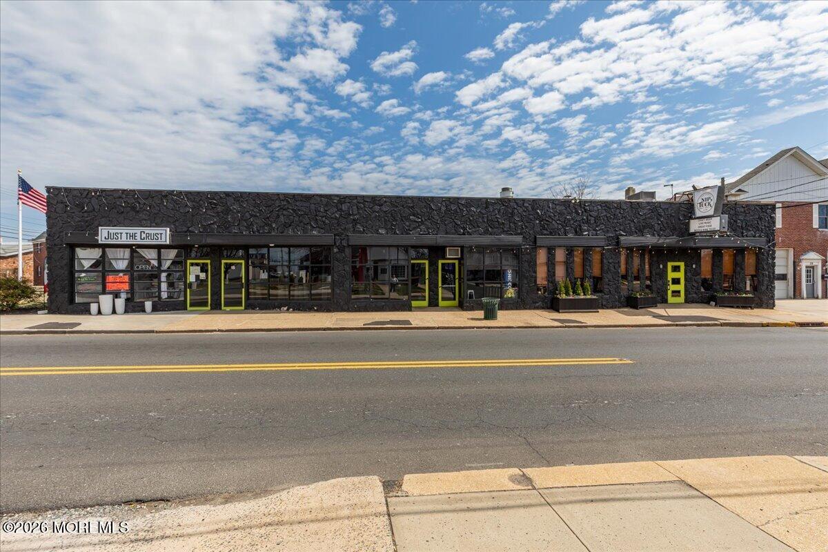 11-23 Norwood Avenue
